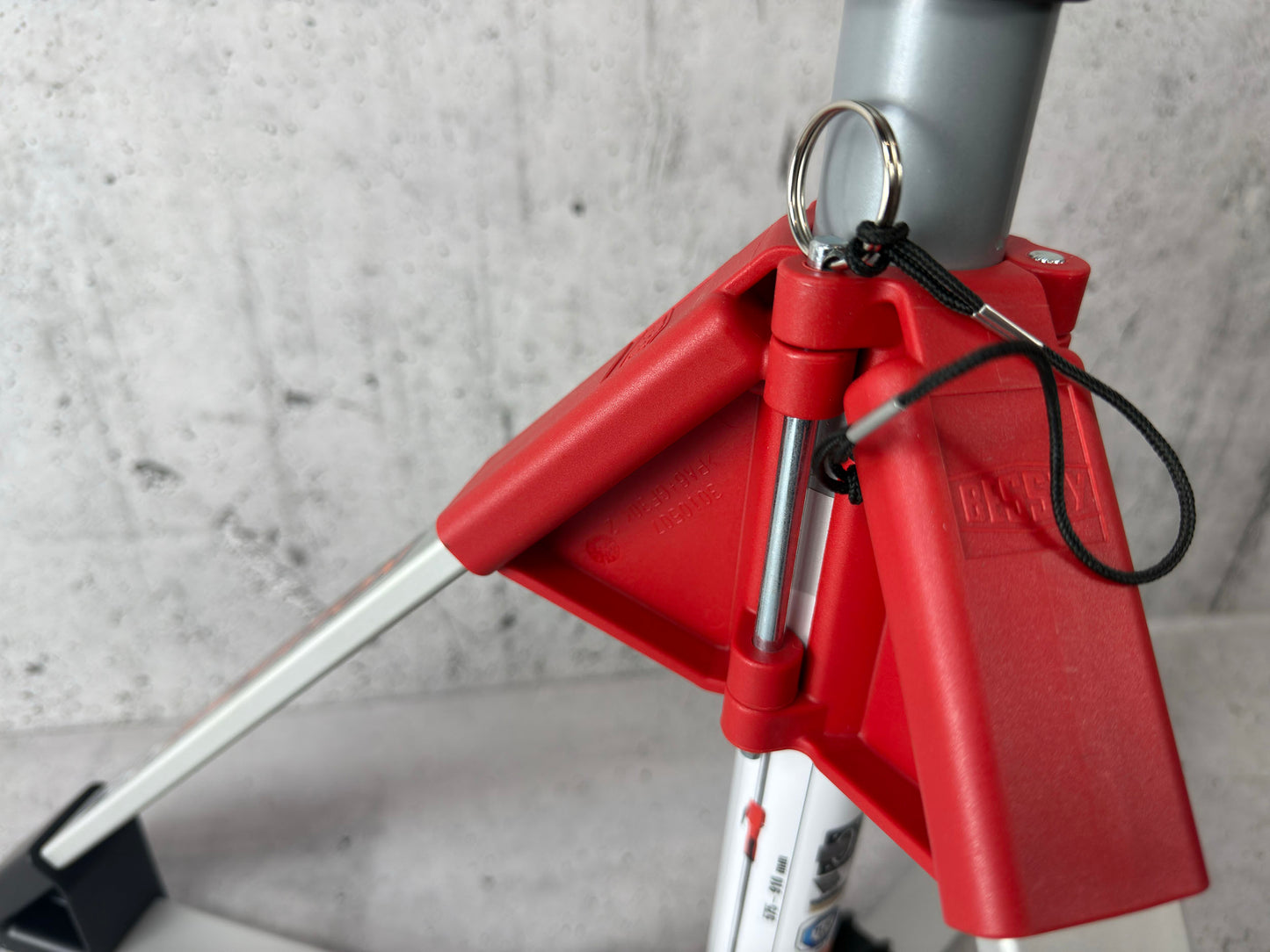 Construction tripod