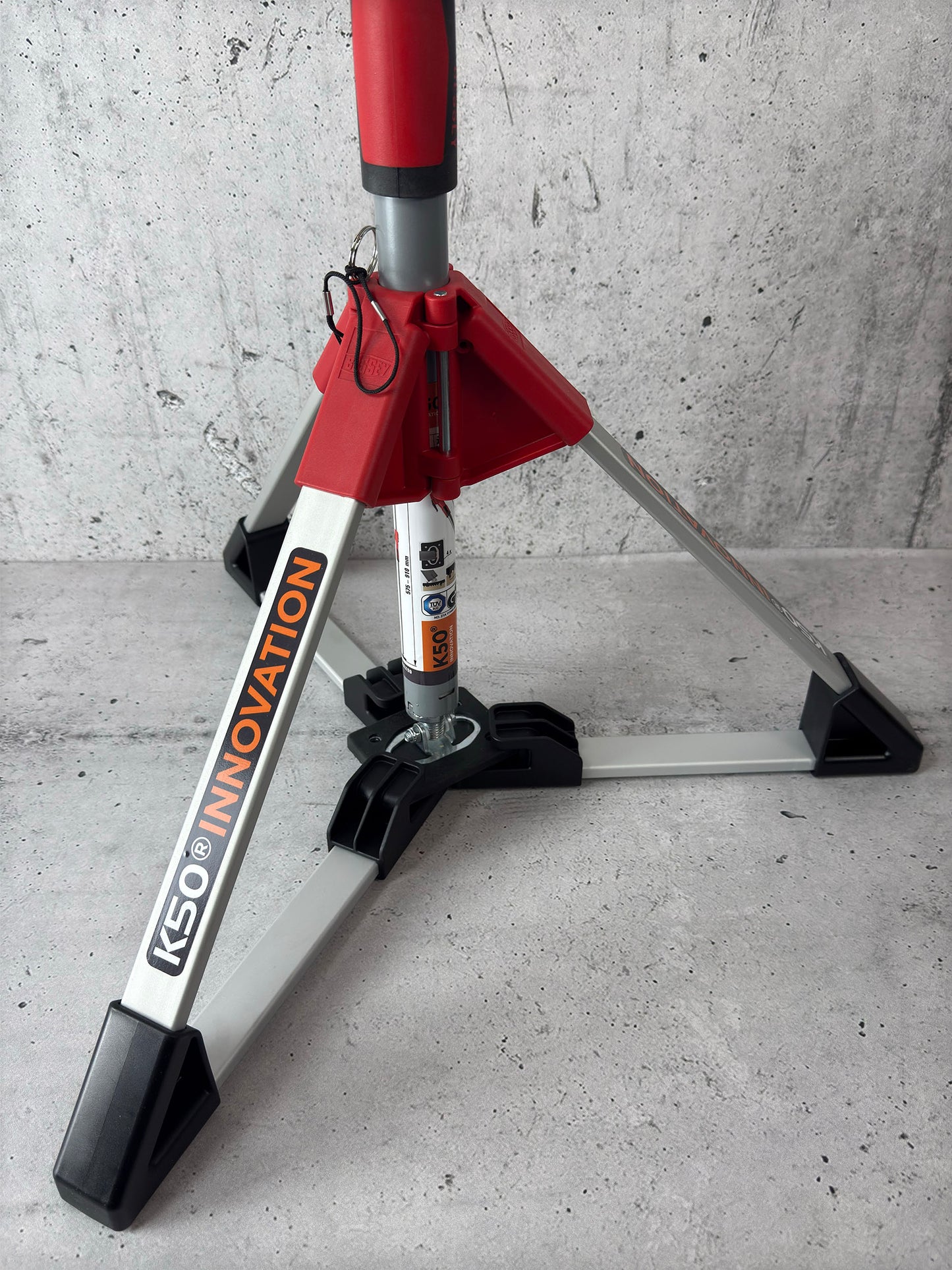 Construction tripod